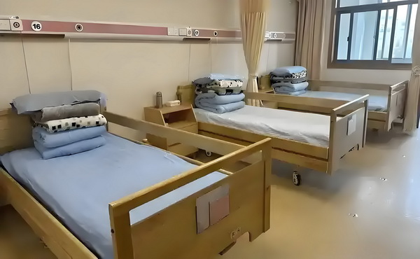 这版超人如何应对特朗普的时代